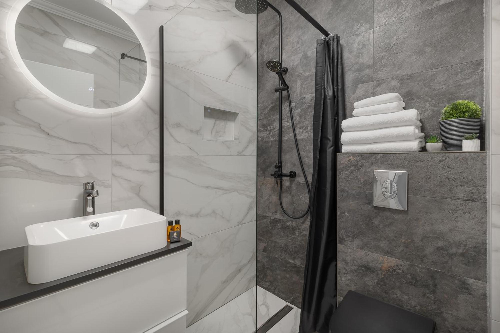 Blanco Appartement Oradea Buitenkant foto