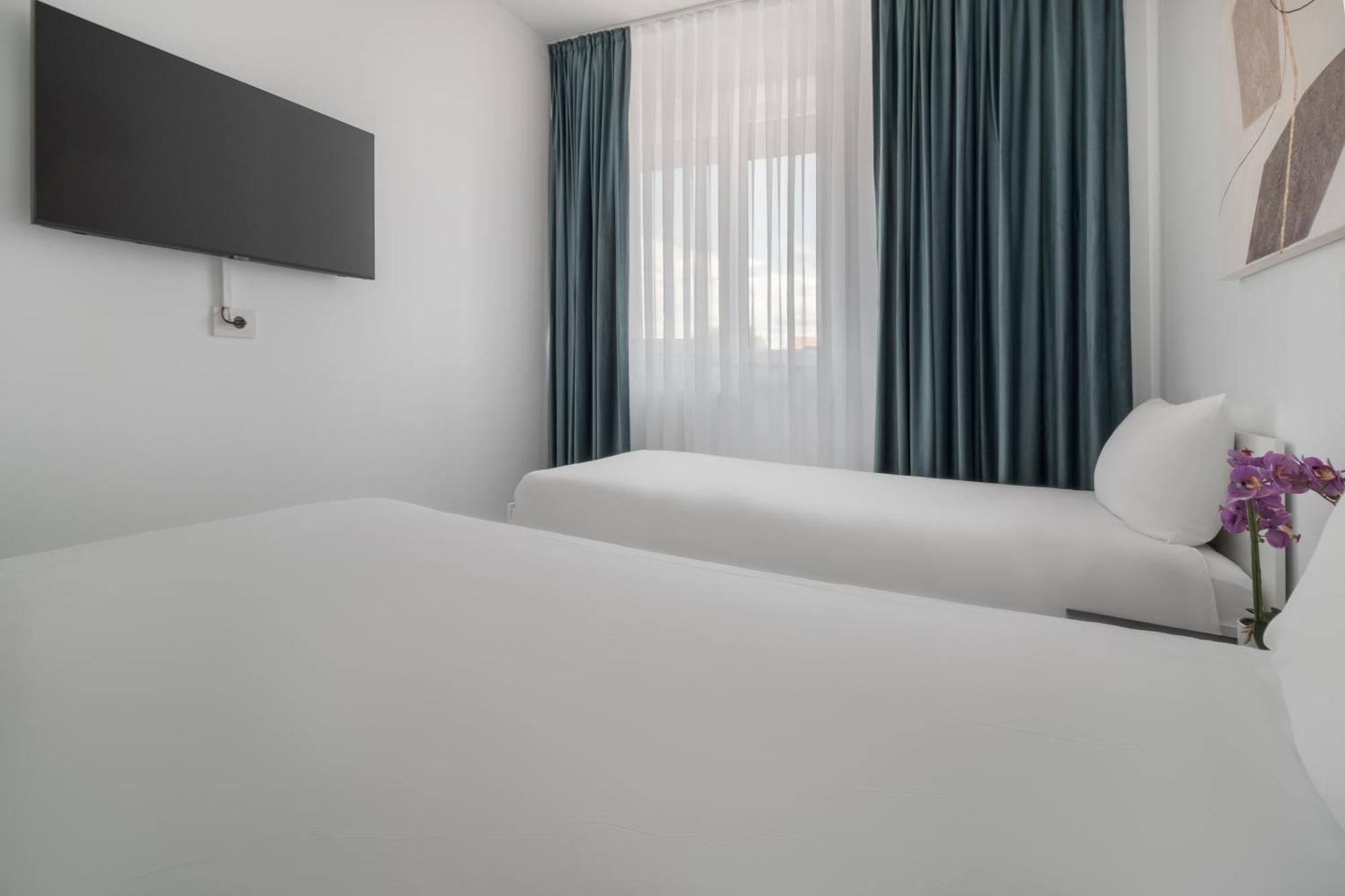 Blanco Appartement Oradea Buitenkant foto